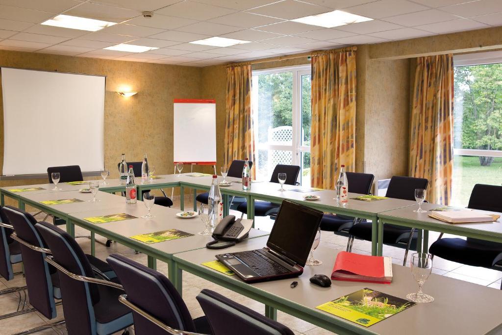 Logis Hotel Du Pont Neuf Le Veurdre Kültér fotó