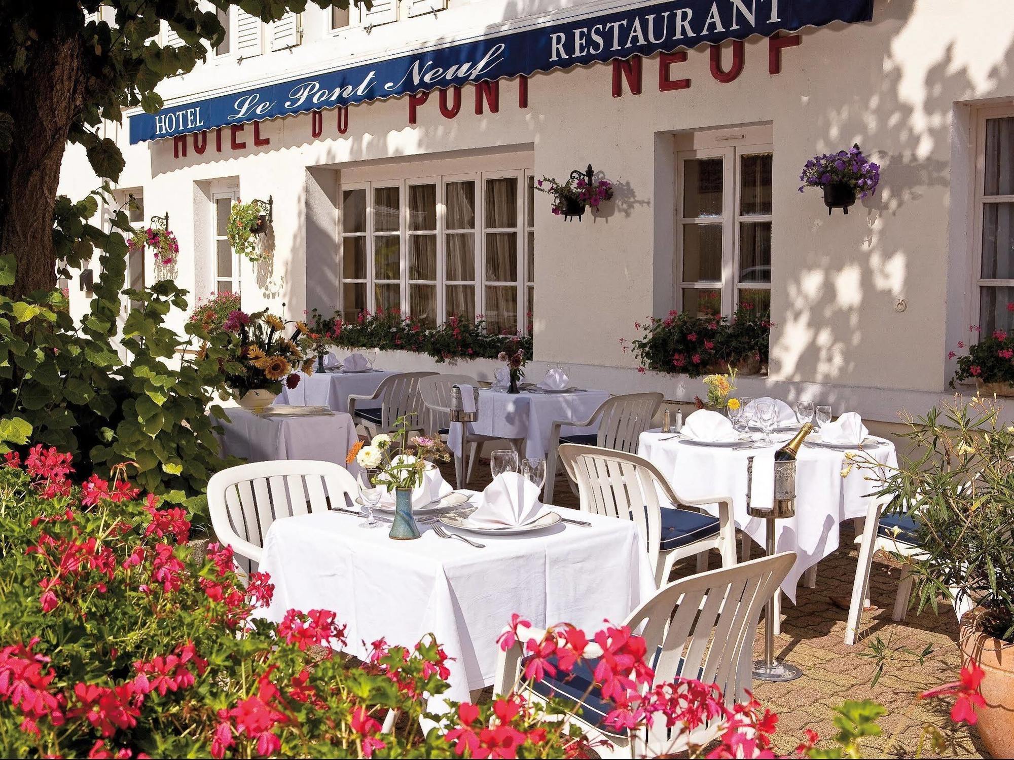 Logis Hotel Du Pont Neuf Le Veurdre Kültér fotó